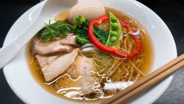 「贅沢鶏そば」@麺屋わになるの写真