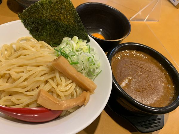 「旨辛カレーつけ麺　生たまごTP」@つけめんや 泉の写真