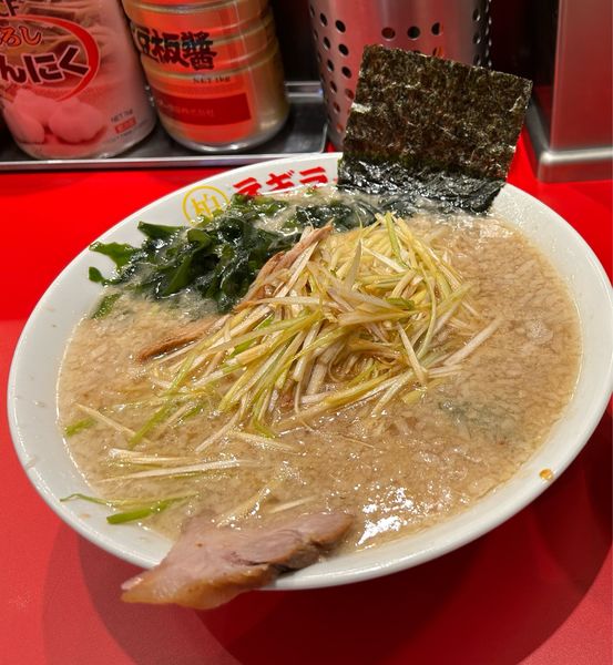 「ネギラーメン 大盛　ライス無料」@柏ネギラーメン 柏本店の写真
