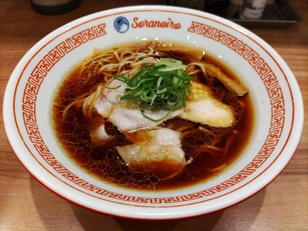 「淡麗醤油ラーメン」@ソラノイロ NIPPONの写真