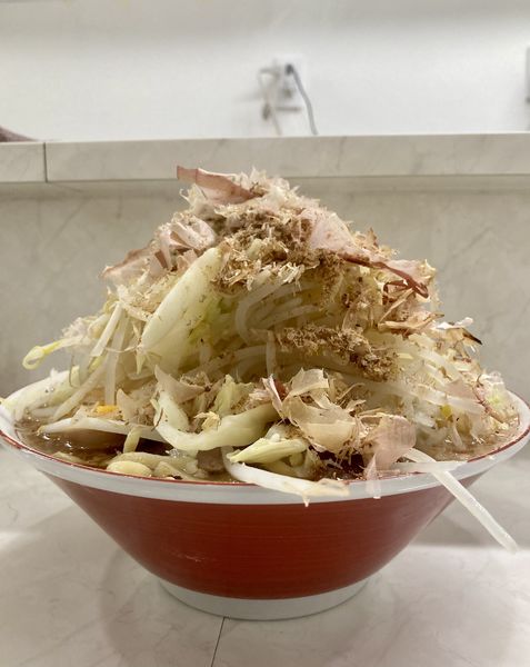 「辰醤油らーめん中　990円」@らーめん辰屋の写真