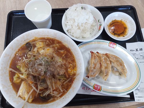 「2023年3月限定、野菜煮込みラーメンセットＢ930円」@餃子の王将 セブンパークアリオ柏店の写真
