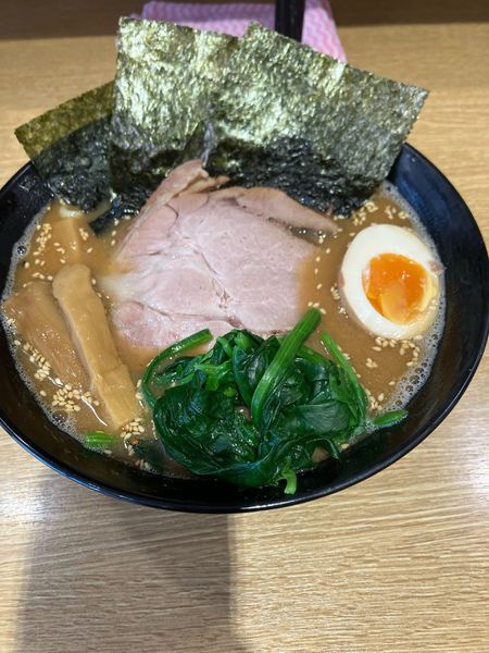 「味噌900円麺固め」@横浜家系ラーメン 蓮の写真