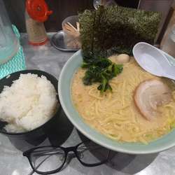 豚骨ラーメン(醤油)魂心家の日500円