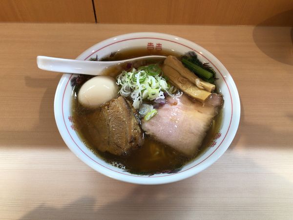 「特製中華そば」@中華そば 須紗の写真