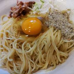 醤油ラーメン　＋煮干し釜玉和え麺