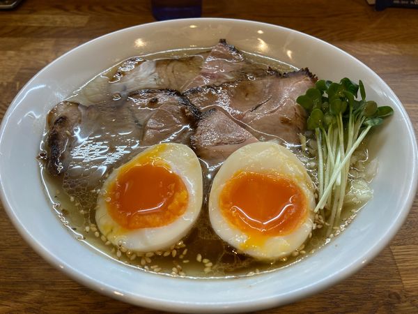 「塩チャーシュー麺・味玉」@中華そば JUN-CHANの写真