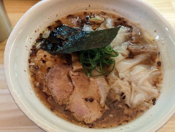 「醤油わんたん麺」@らぁめん しゅきの写真