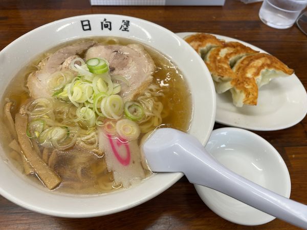 「ラーメン3個餃子」@青竹手打ちラーメン 日向屋の写真