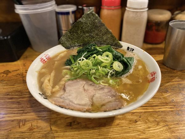 「らぁ麺　ほうれん草」@麺屋 庄太 六浦本店の写真