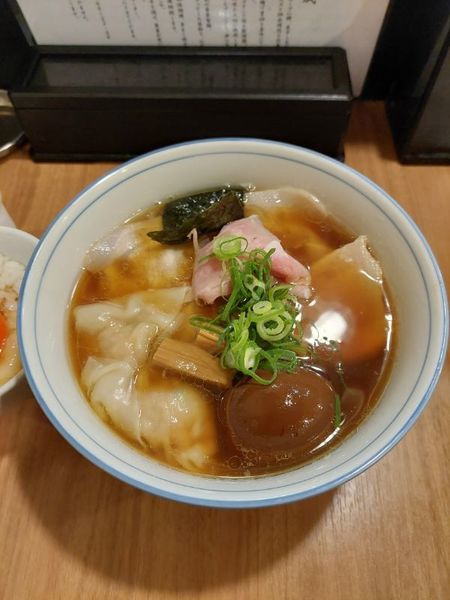 「特製醤油ラーメン＋玉子かけごはん」@MENクライの写真