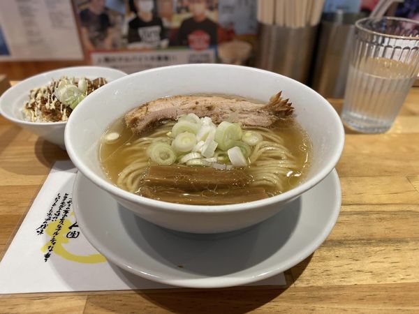 「らーめんmacro、豚丼」@人類みな麺類の写真