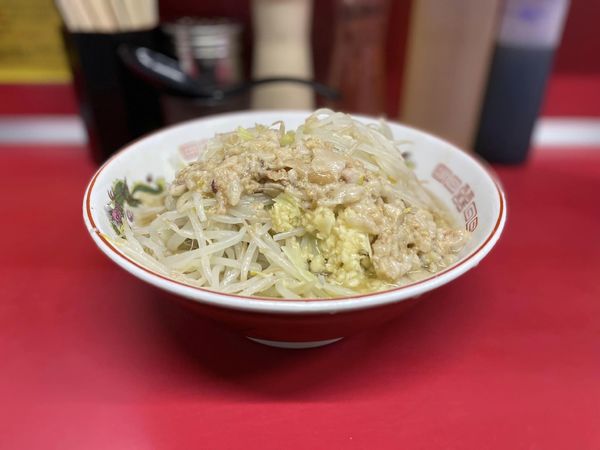 「ラーメン半分ぶた入り」@ラーメン二郎 湘南藤沢店の写真