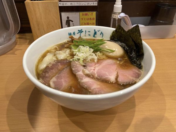 「全部入り醤油らーめん」@麺屋 そにどりの写真