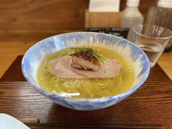 「塩らぁ麺」@Ramen FeeLの写真