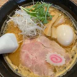 オマール海老と甘海老出汁の味噌ラーメン