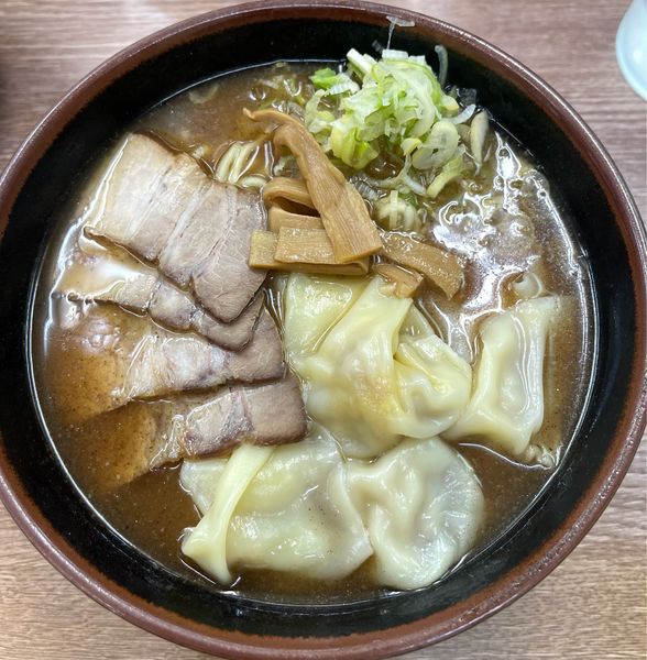 「とんそばワンタン」@名代らーめん 航海屋 新宿店の写真