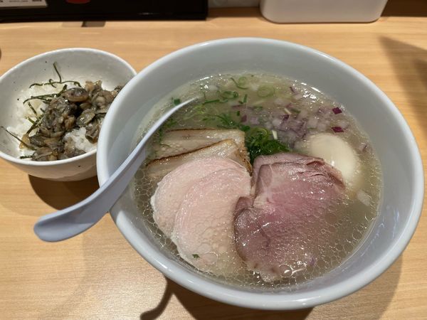 「特製蛤麺 + 貝のしぐれ煮ごはん(小)」@蛤麺しちりの写真