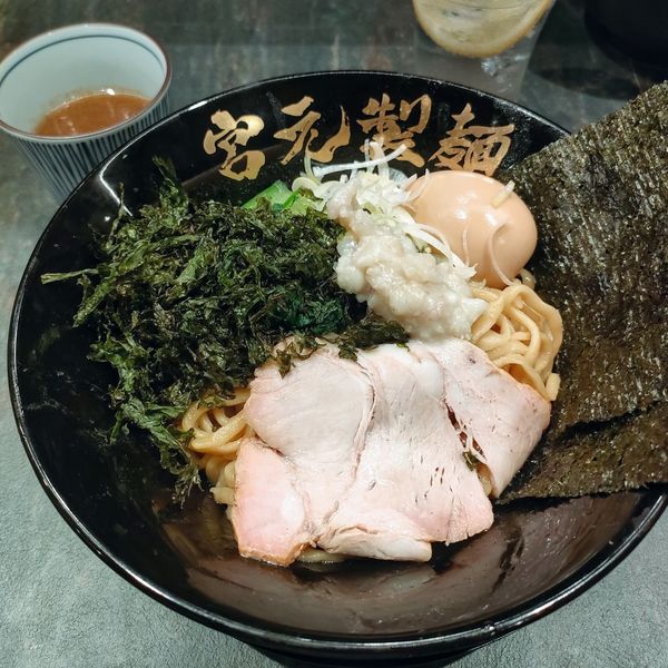 「半熟味玉入り油そば､磯海苔」@宮元製麺の写真