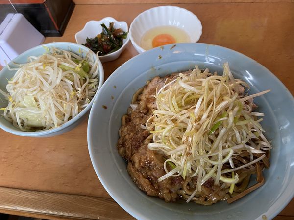 「汁なし＋ネギ＋辛ニラ」@立川マシマシ ロイヤルスープの写真