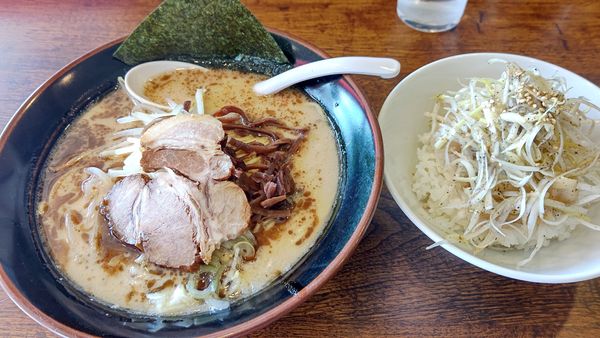 「豚骨ラーメンセット」@らーめん伍縁 GOENの写真