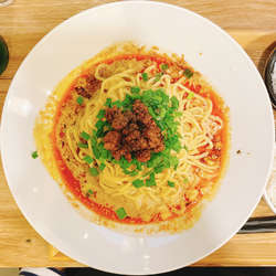 汁なし担担麺＋温泉玉子＋ミニジャスミンライス