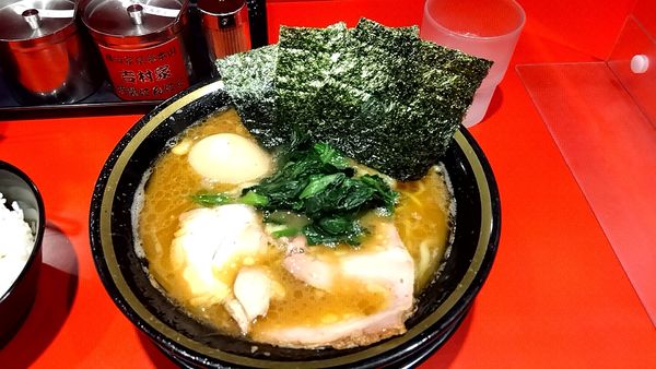 「ラーメン（７５０円）＋味玉（１００円）」@環2家 蒲田店の写真