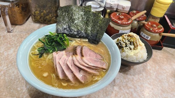 「ラーメン中 チャーシュー５枚 3/23」@横濱ラーメン あさが家 本店の写真