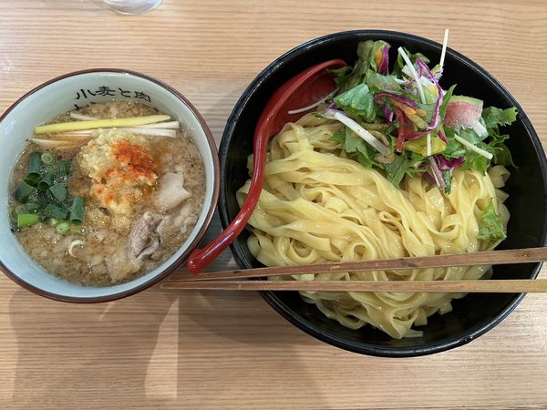 「背脂生姜醤油つけ麺大盛1200円+カリーテール丼300円」@小麦と肉 桃の木の写真
