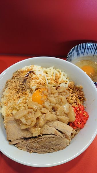 「ジャンクまぜそば+麺300g+生卵」@まぜそばマゼロー 船橋店の写真