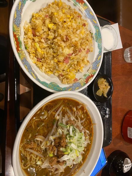 「黒坦々麺＋半チャーハンセット(チャーハン大盛)」@四川料理 食為鮮の写真