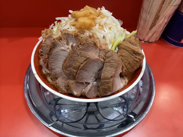 「小ラーメンW豚入り(ヤサイ・アブラ)」@ラーメンタロー 蒲田の陣の写真