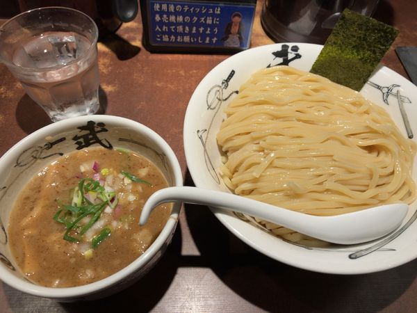 「濃厚つけ麺　980円　3倍盛無料」@麺屋武蔵 武仁の写真