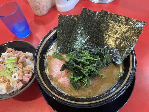 「ラーメン　賄い飯」@家系ラーメン とらきち家の写真