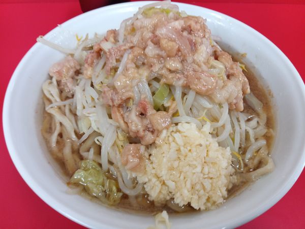 「ラーメン小350ｇ850円、ニンニクアブラ」@ラーメン二郎 柏店の写真