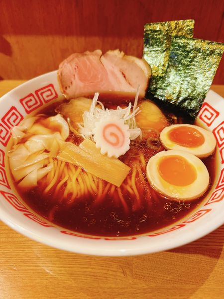 「特製中華そば(細麺)」@鶴松富士 本店の写真