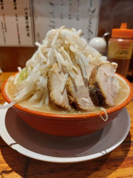 「ラーメン並(300g)   ヤサイ増し」@らーめん バリ男 新橋本店の写真