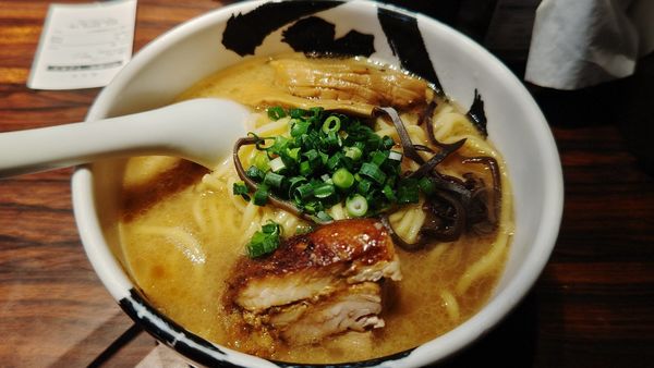 「白ら～麺」@麺屋武蔵 武骨の写真