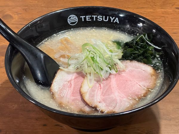 「塩ラーメン」@らーめん てつや 東京高円寺店の写真