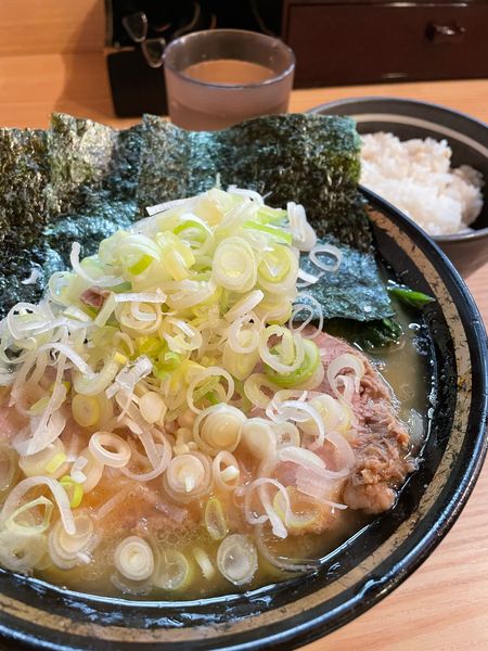 「ラーメン並＋ライス中」@紫蔵の写真