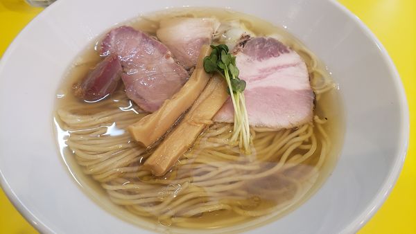 「白醤油ラーメン」@ラーメン ニュー松戸の写真
