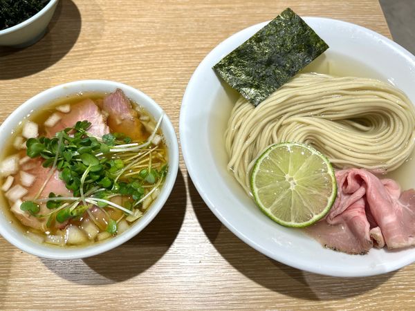 「肉盛味玉昆布水つけ麺（白）」@一番だしラーメン しんせんの写真
