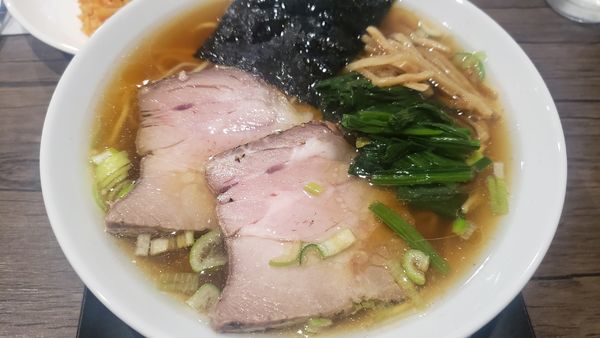 「三つ由の醤油らーめん＋小チキンライス」@三つ由の写真