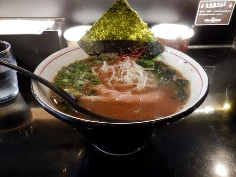 「豚骨醤油Ｒａｍｅｎ　並盛」@SHOWTIME-Ramen-の写真