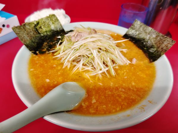 「ネギラーメン８４０円辛味１００円半ライス１２０円」@ラーメンショップ 境店の写真