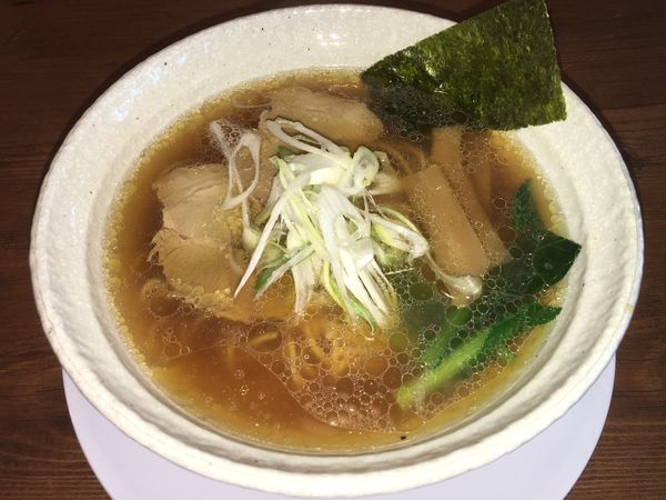 「醤油ラーメン」@らーめんすずらんの写真