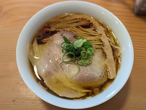 「醤油味のらぁ麺」@まほろばの写真