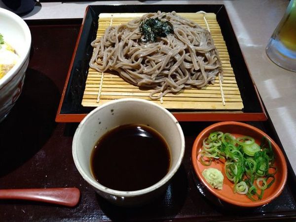 「ざるそば」@和ダイニング四六時中 大津京店の写真