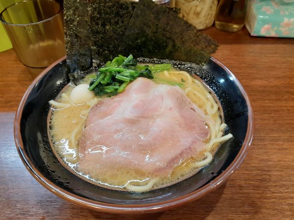 「醤油ラーメン」@横浜家系ラーメン 大岡家 鶴川店の写真