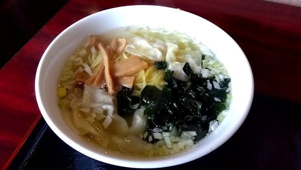 「ワンタン麺（半炒飯とのランチセット７８０円）」@香園 鴨居店の写真